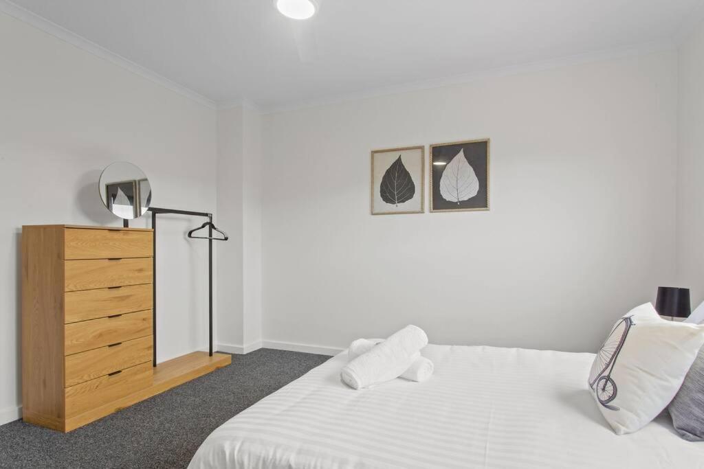 林肯港Waterfront Townhouse - Picturesque Marina Views公寓 外观 照片