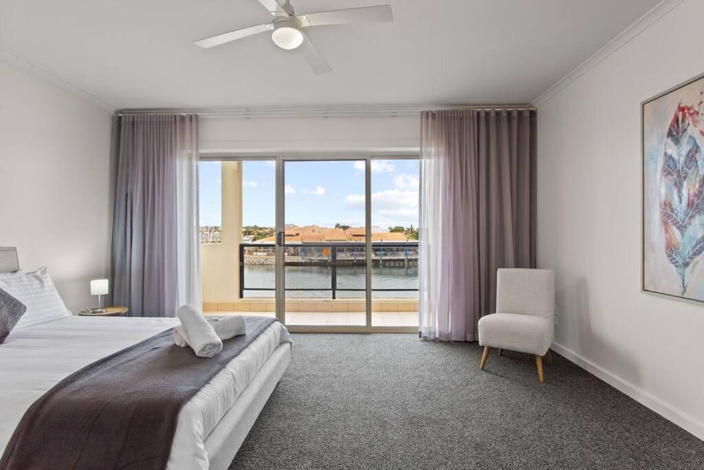 林肯港Waterfront Townhouse - Picturesque Marina Views公寓 外观 照片